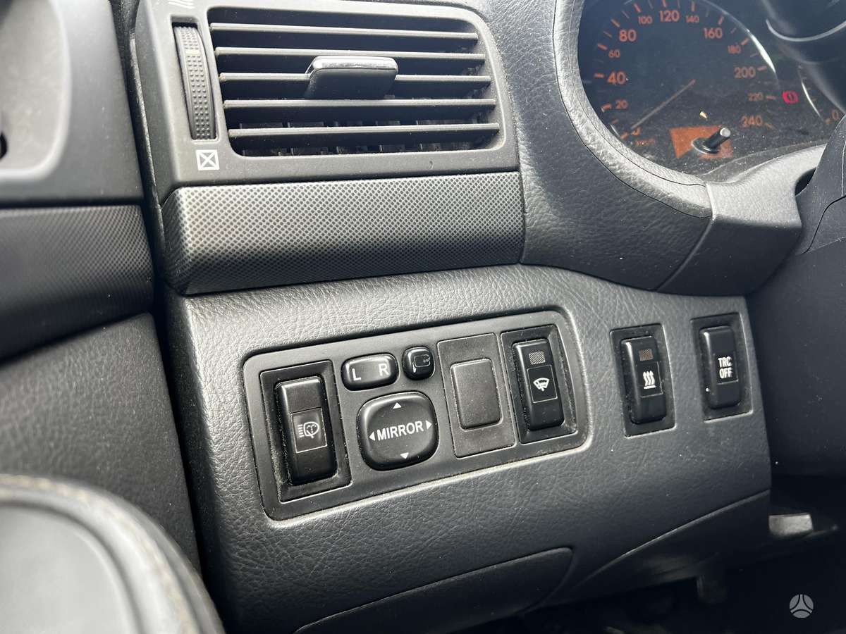 Toyota Avensis - 7