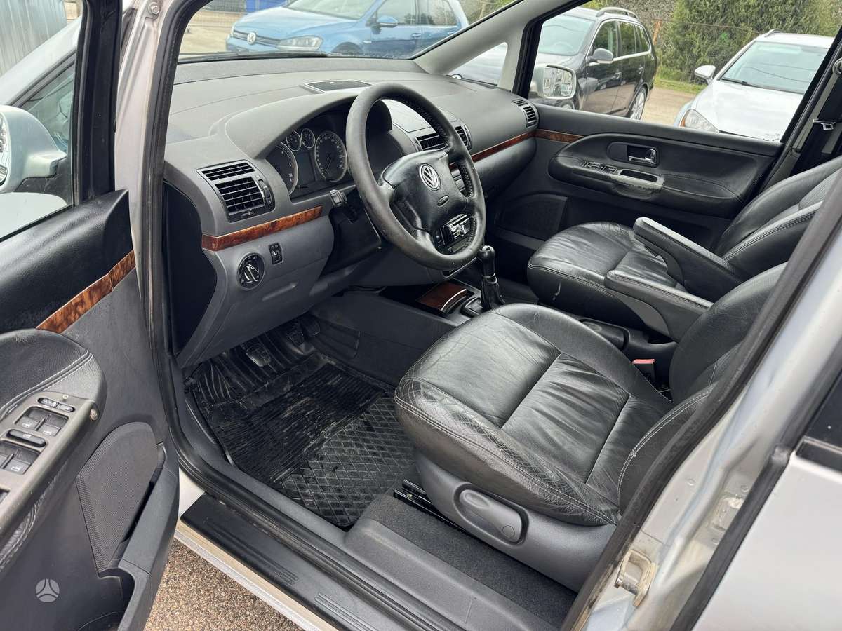 Volkswagen Sharan - 8