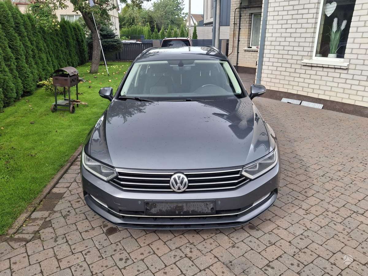 Volkswagen Passat - 2