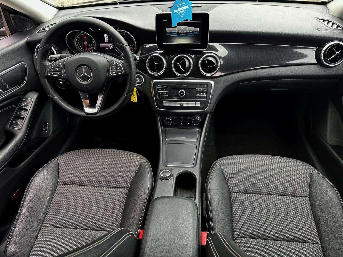 Mercedes-Benz CLA180 - 5