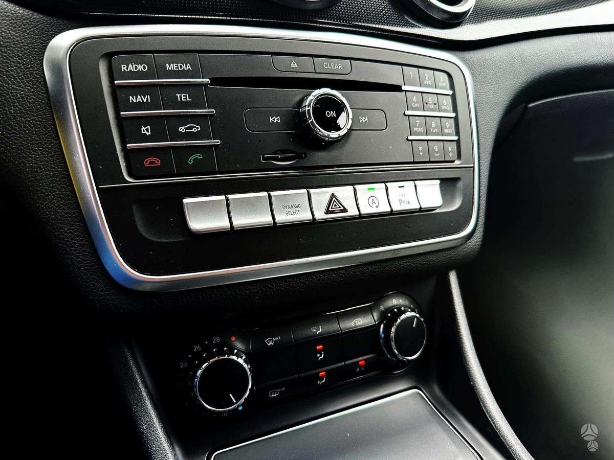 Mercedes-Benz CLA180 - 6