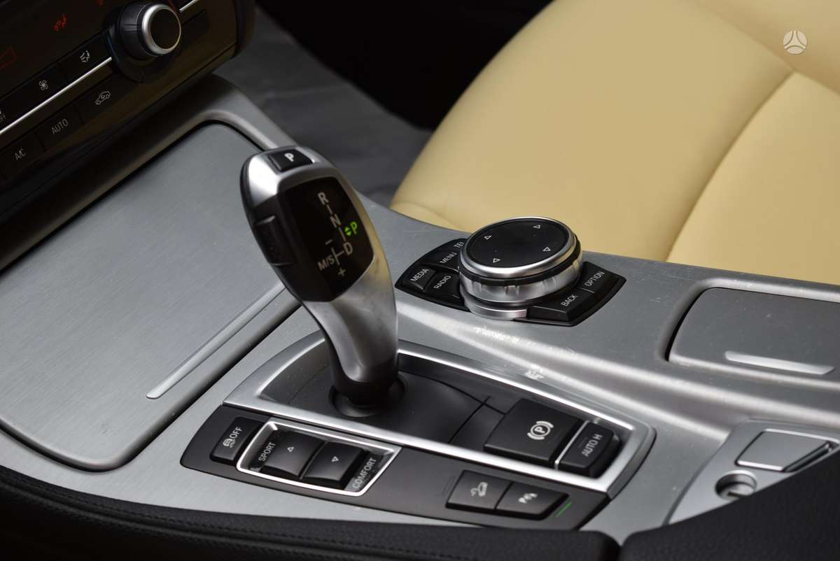 BMW 525 - 12