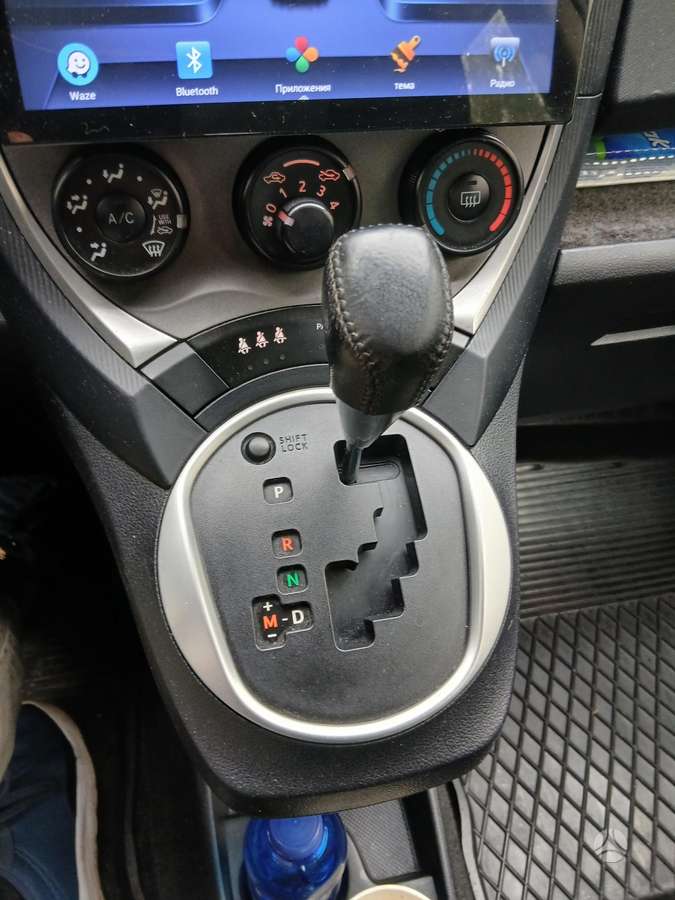 Toyota Verso-S - 8