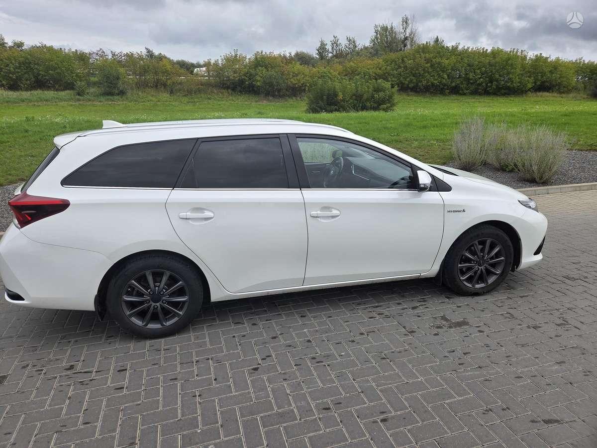 Toyota Auris - 4