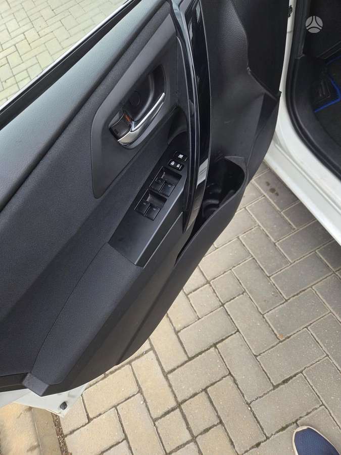 Toyota Auris - 11