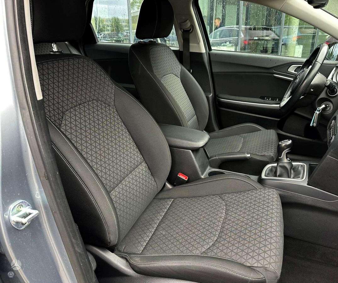 KIA Ceed - 11