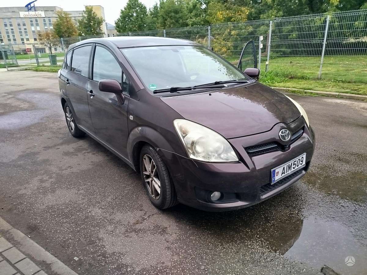 Toyota Corolla Verso - 1