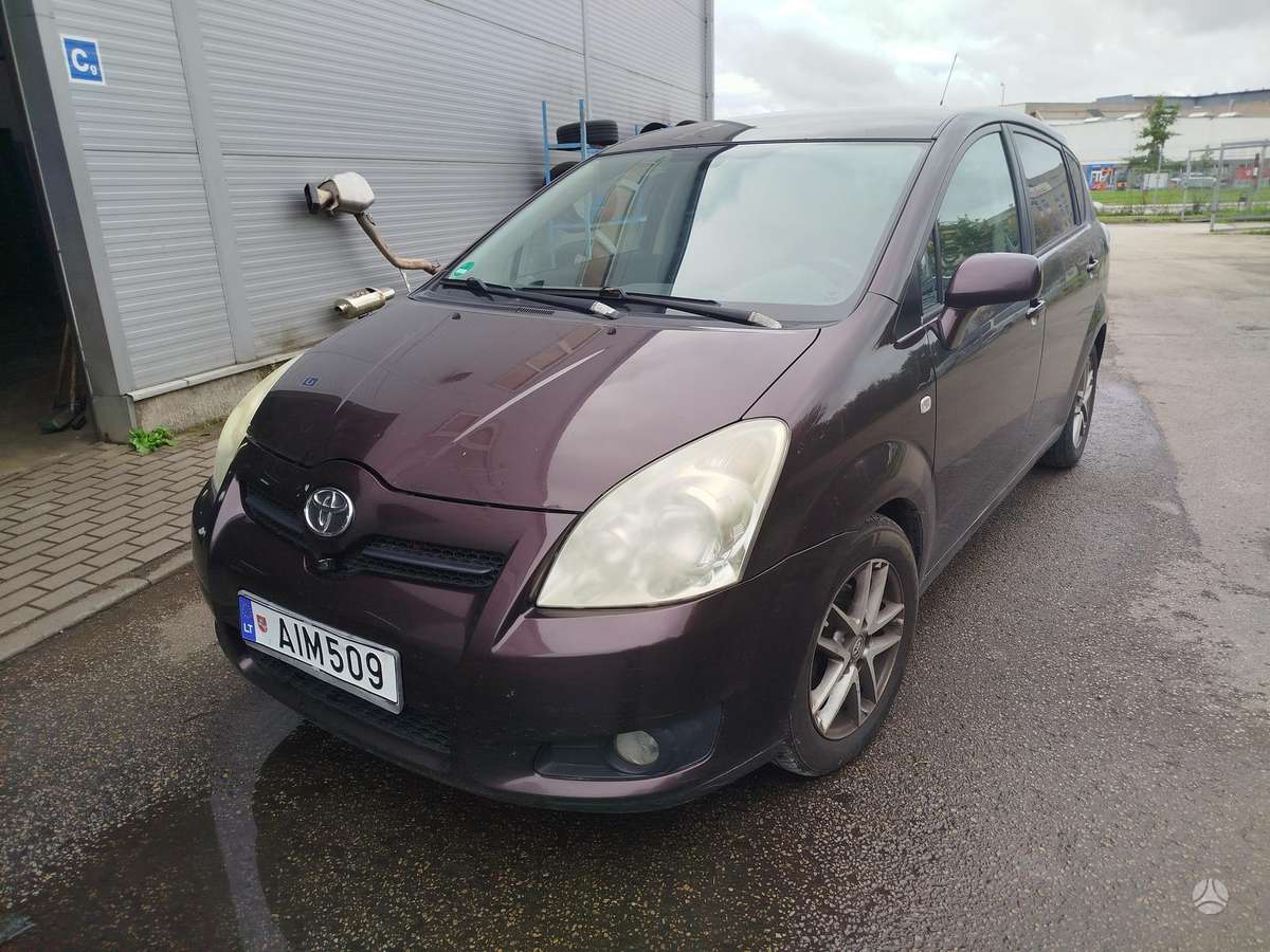 Toyota Corolla Verso - 2