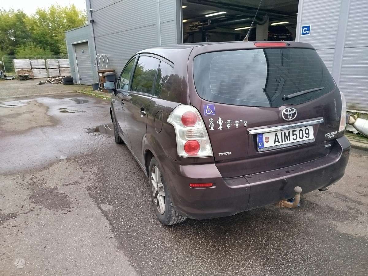 Toyota Corolla Verso - 3