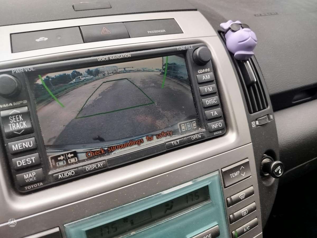 Toyota Corolla Verso - 8