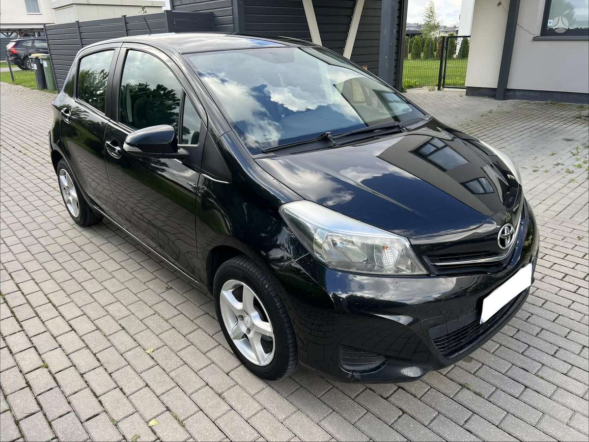 Toyota Yaris - 2