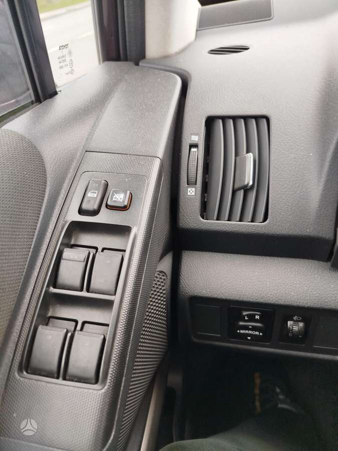Toyota Corolla Verso - 10