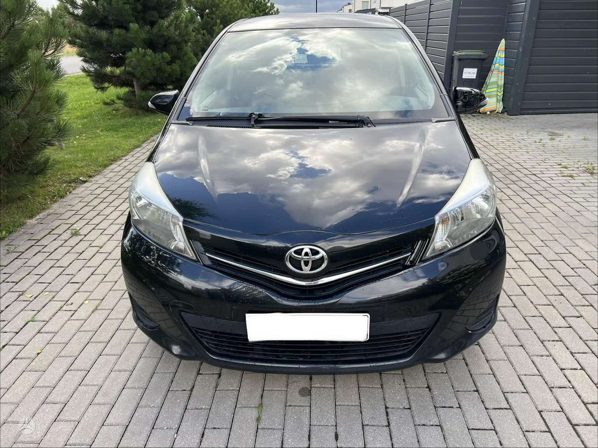 Toyota Yaris - 4