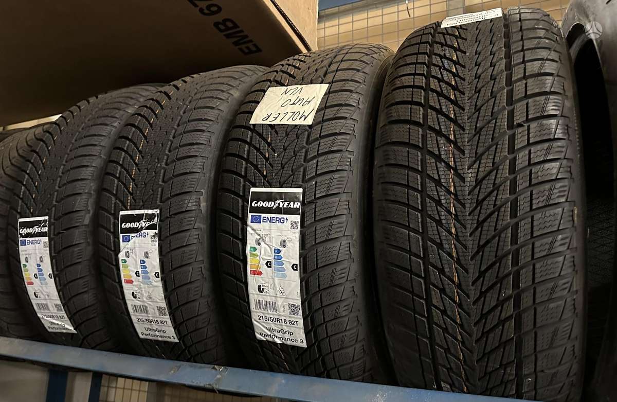 Goodyear UltraGrip Performance 3, winter 215/50 R18