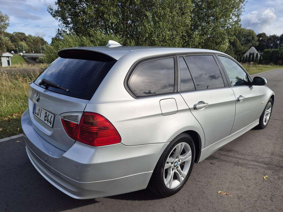 BMW 318, 2.0 l., wagon