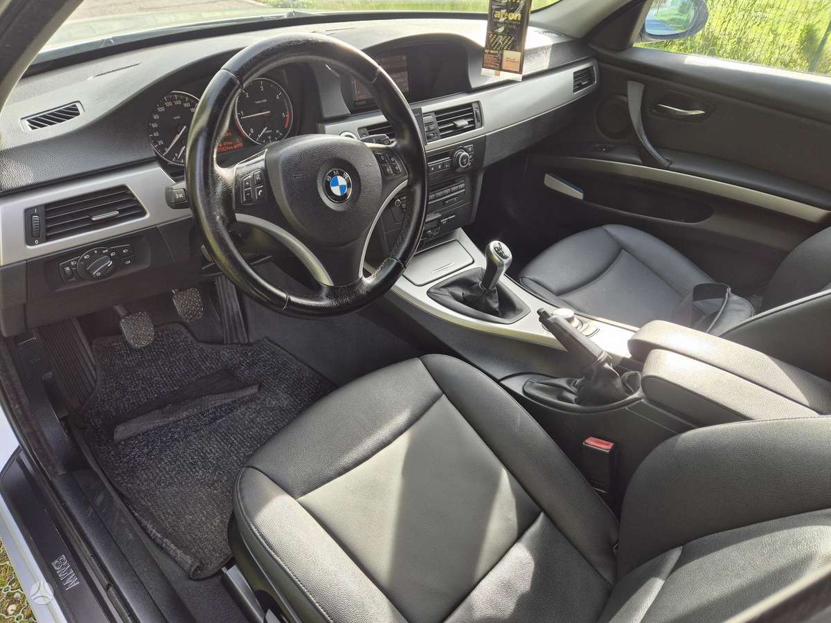 BMW 318, 2.0 l., wagon