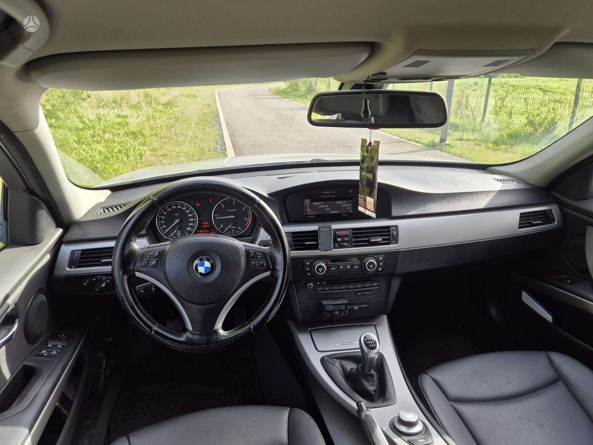 BMW 318, 2.0 l., wagon