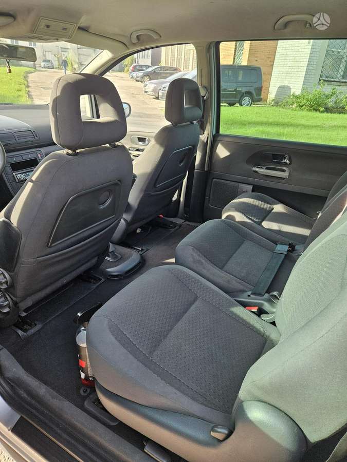 Volkswagen Sharan - 8