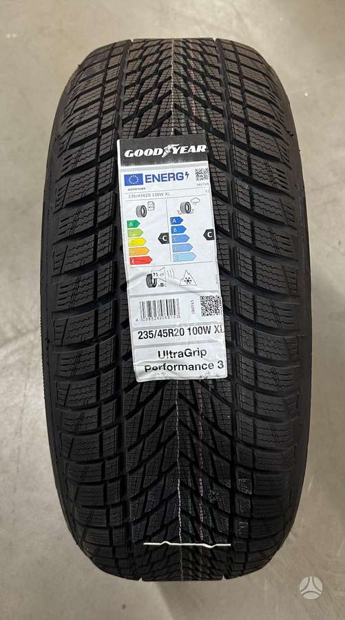 Goodyear UltraGrip Performance 3, winter 235/45 R20