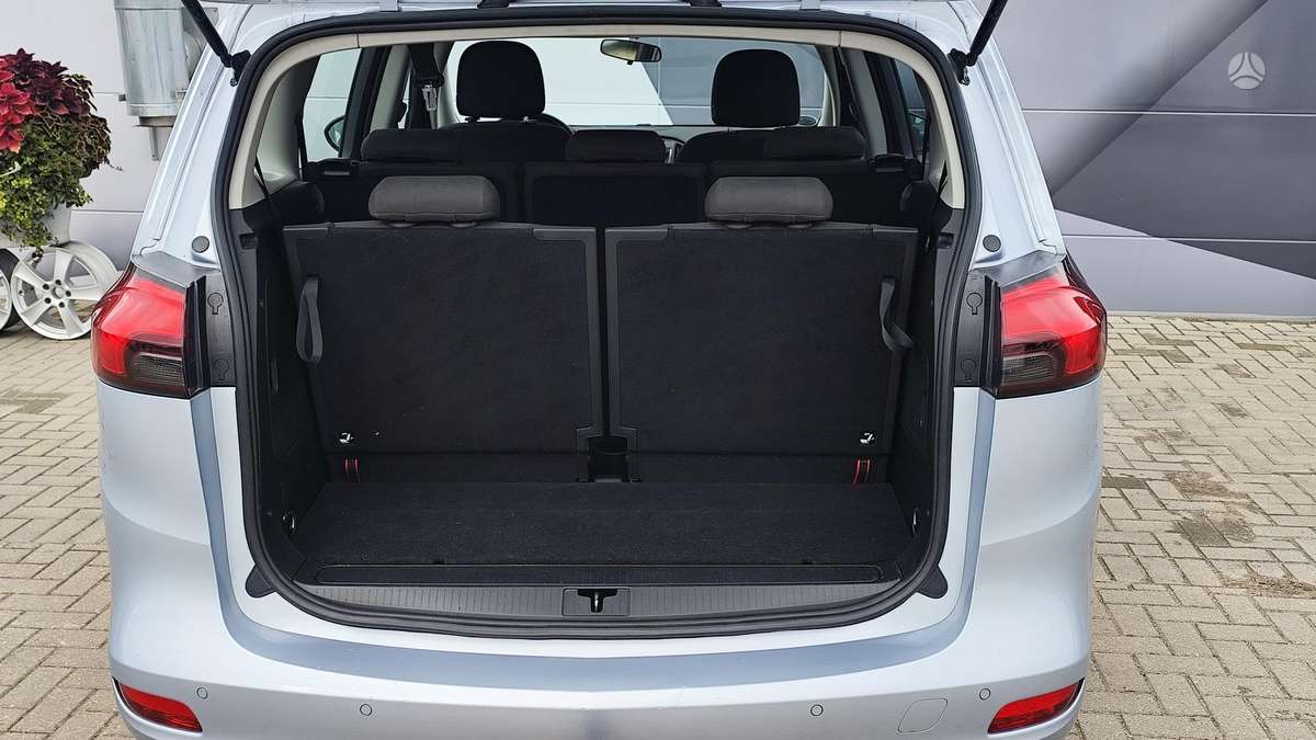 Opel Zafira - 9