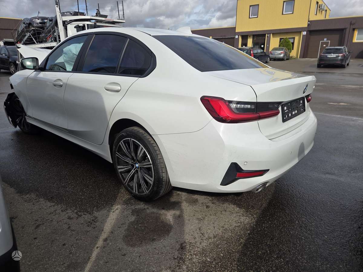 BMW 320, 2.0 l., Седан
