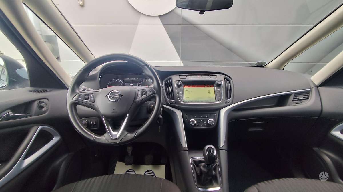 Opel Zafira - 12