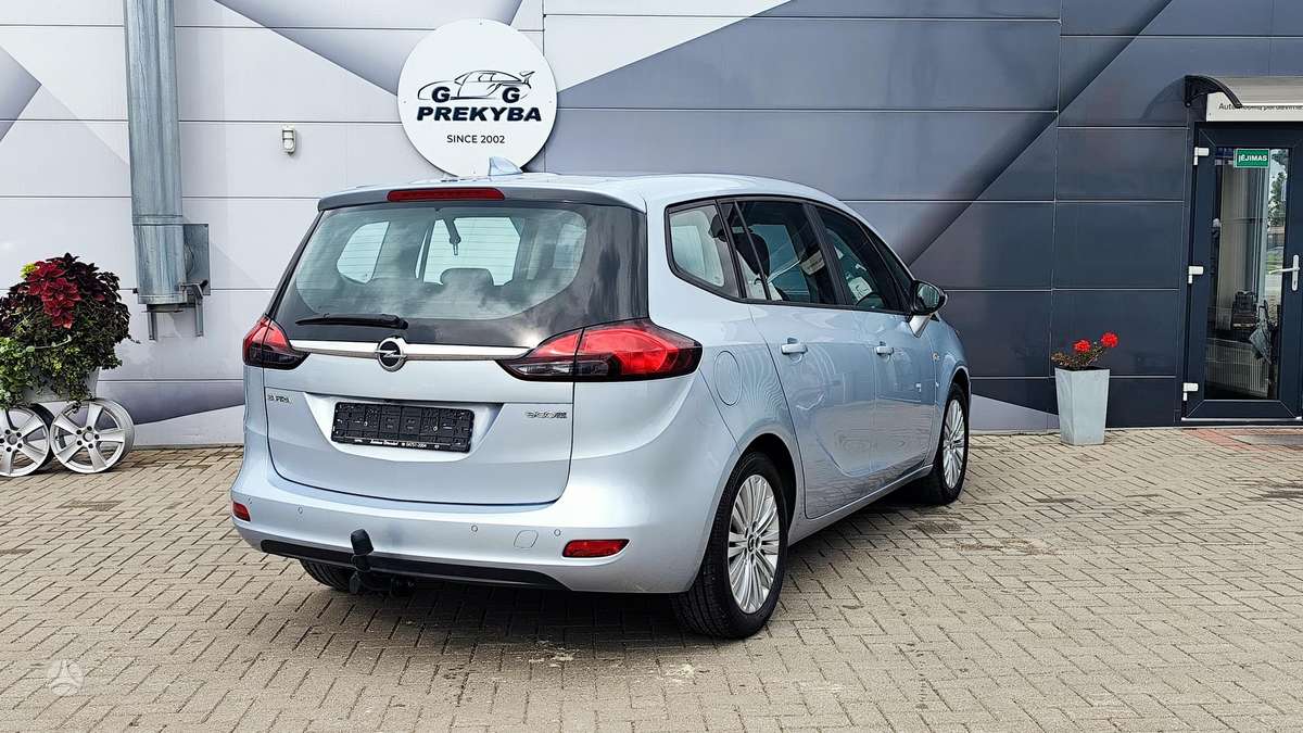 Opel Zafira - 8