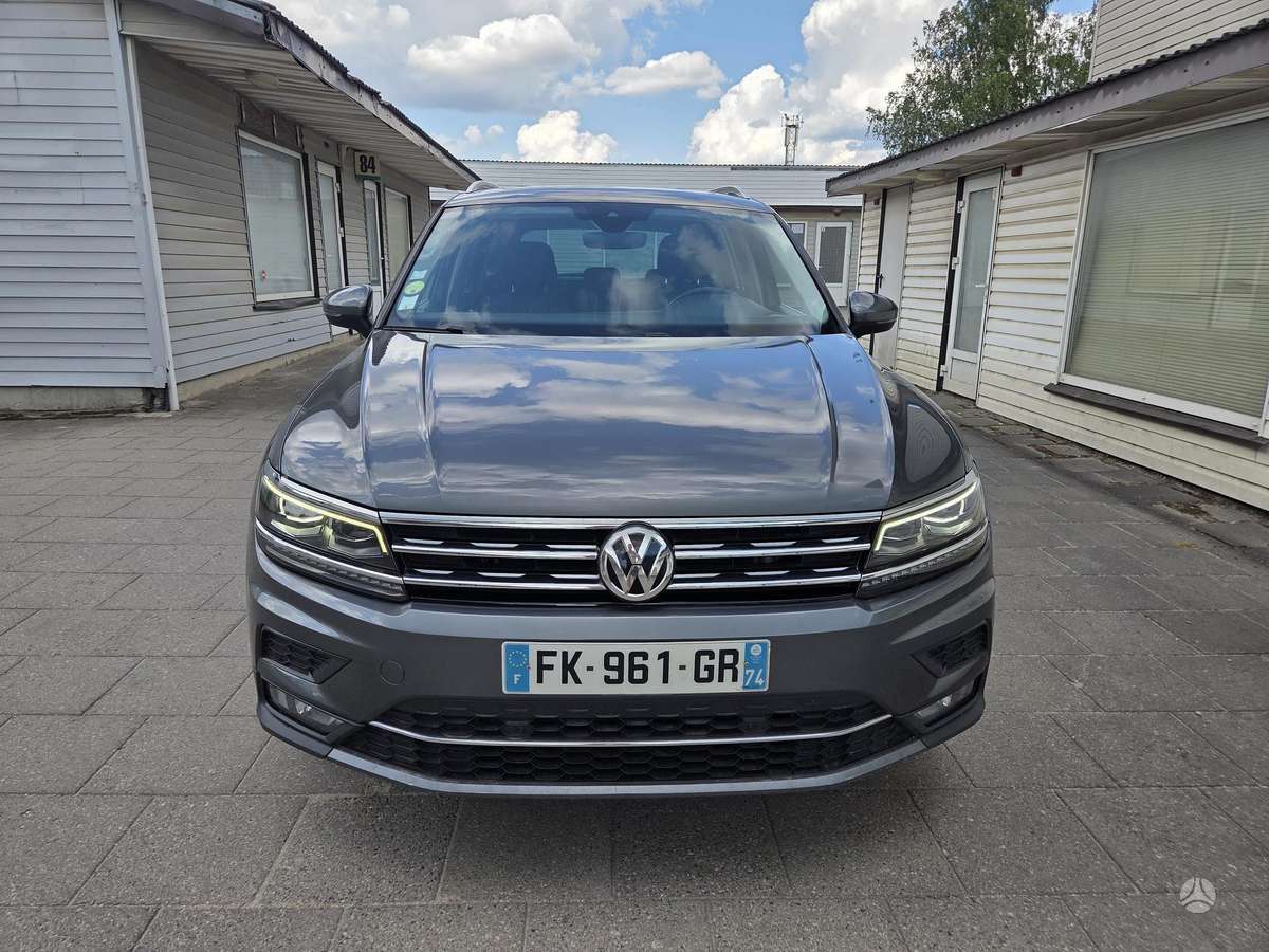 Volkswagen Tiguan - 2