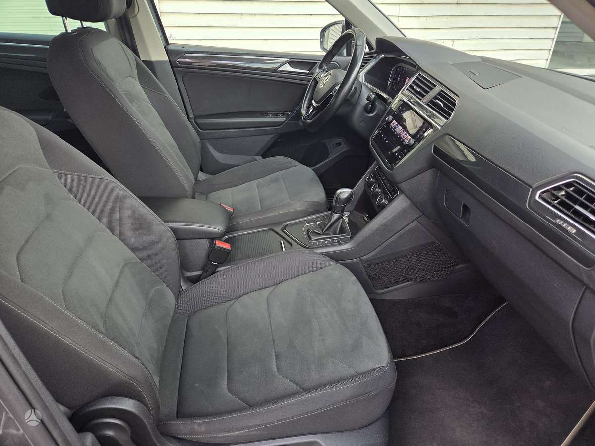 Volkswagen Tiguan - 11