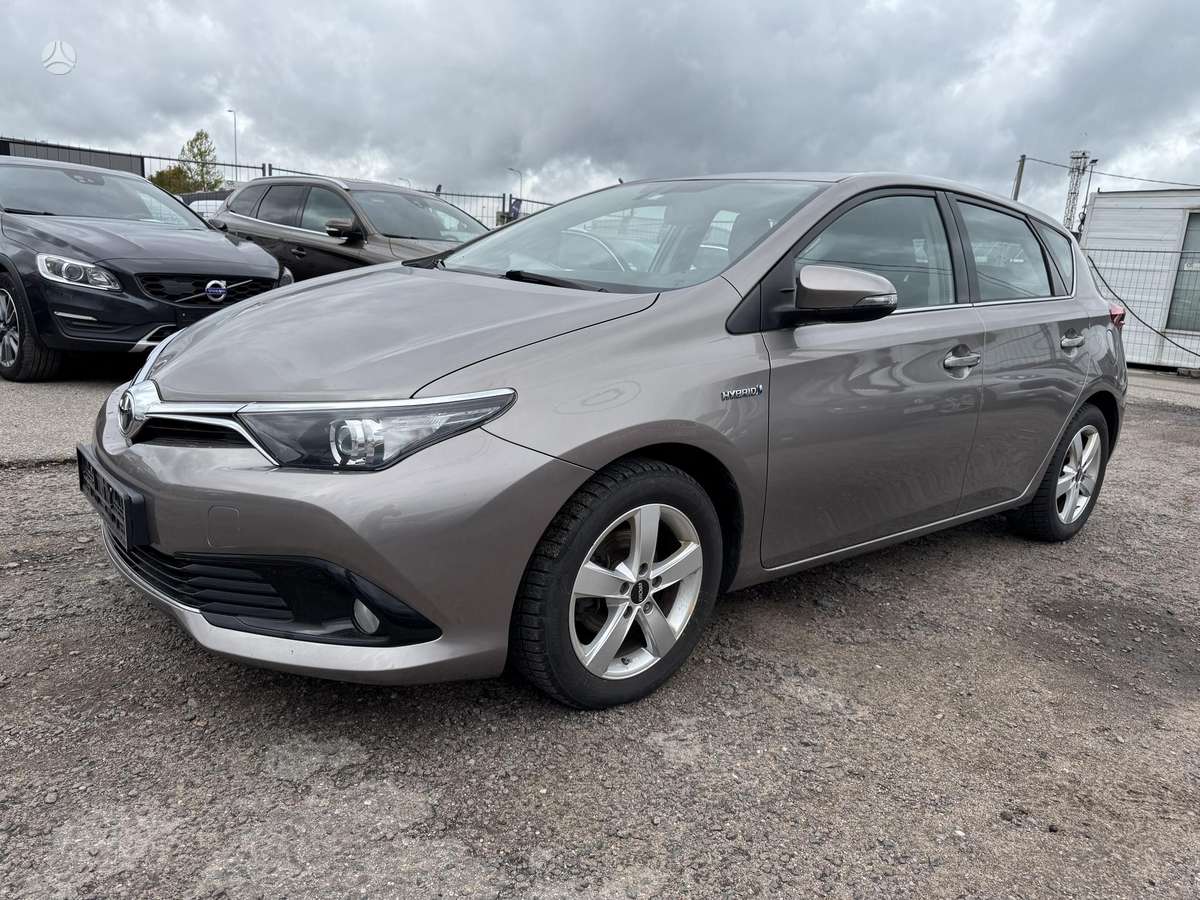 Toyota Auris - 1