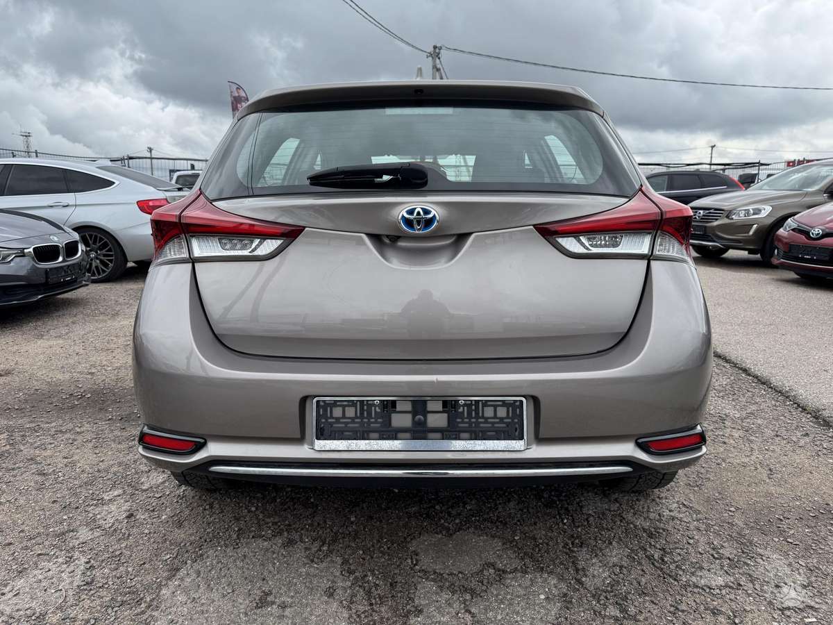 Toyota Auris - 5
