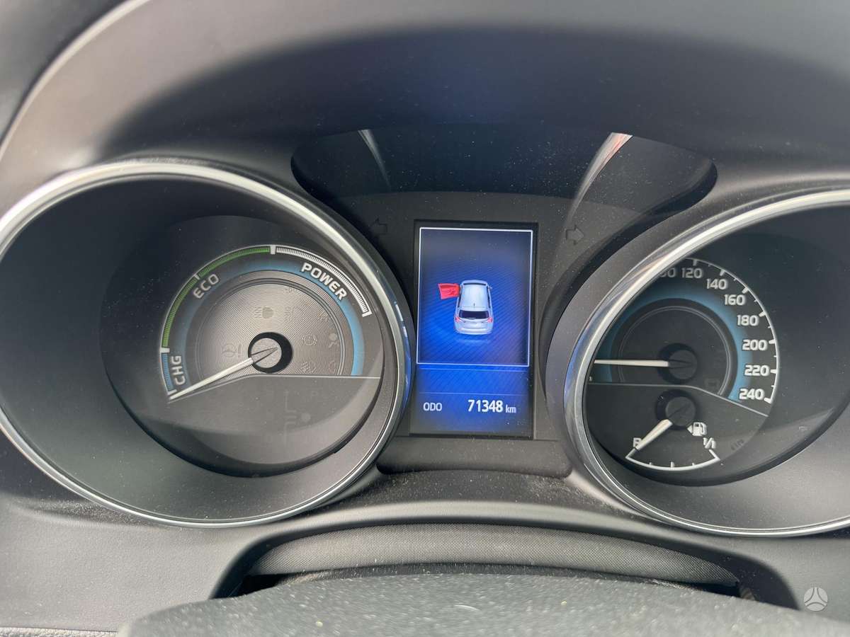 Toyota Auris - 12