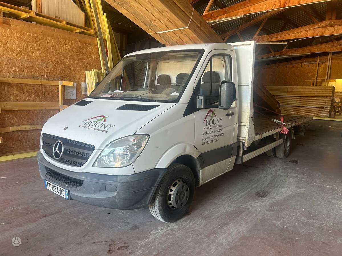 Mercedes-Benz Sprinter - 1