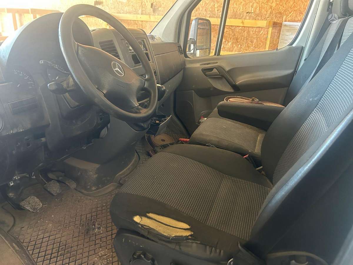 Mercedes-Benz Sprinter - 6