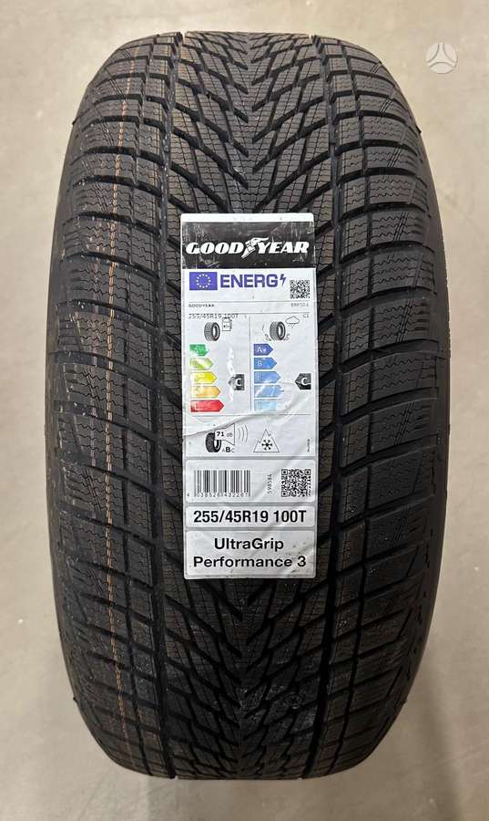 Goodyear UltraGrip Performance 3, winter 255/45 R19