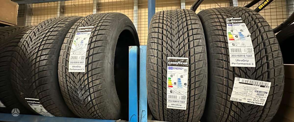 Goodyear UltraGrip Performance 3, winter 255/45 R19