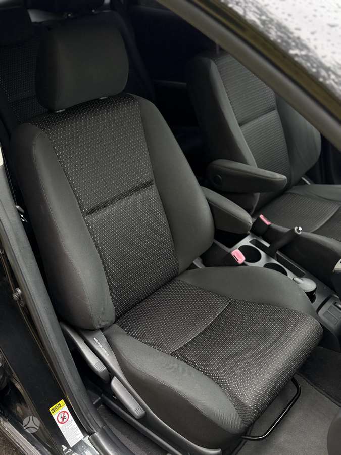 Toyota Corolla Verso - 10