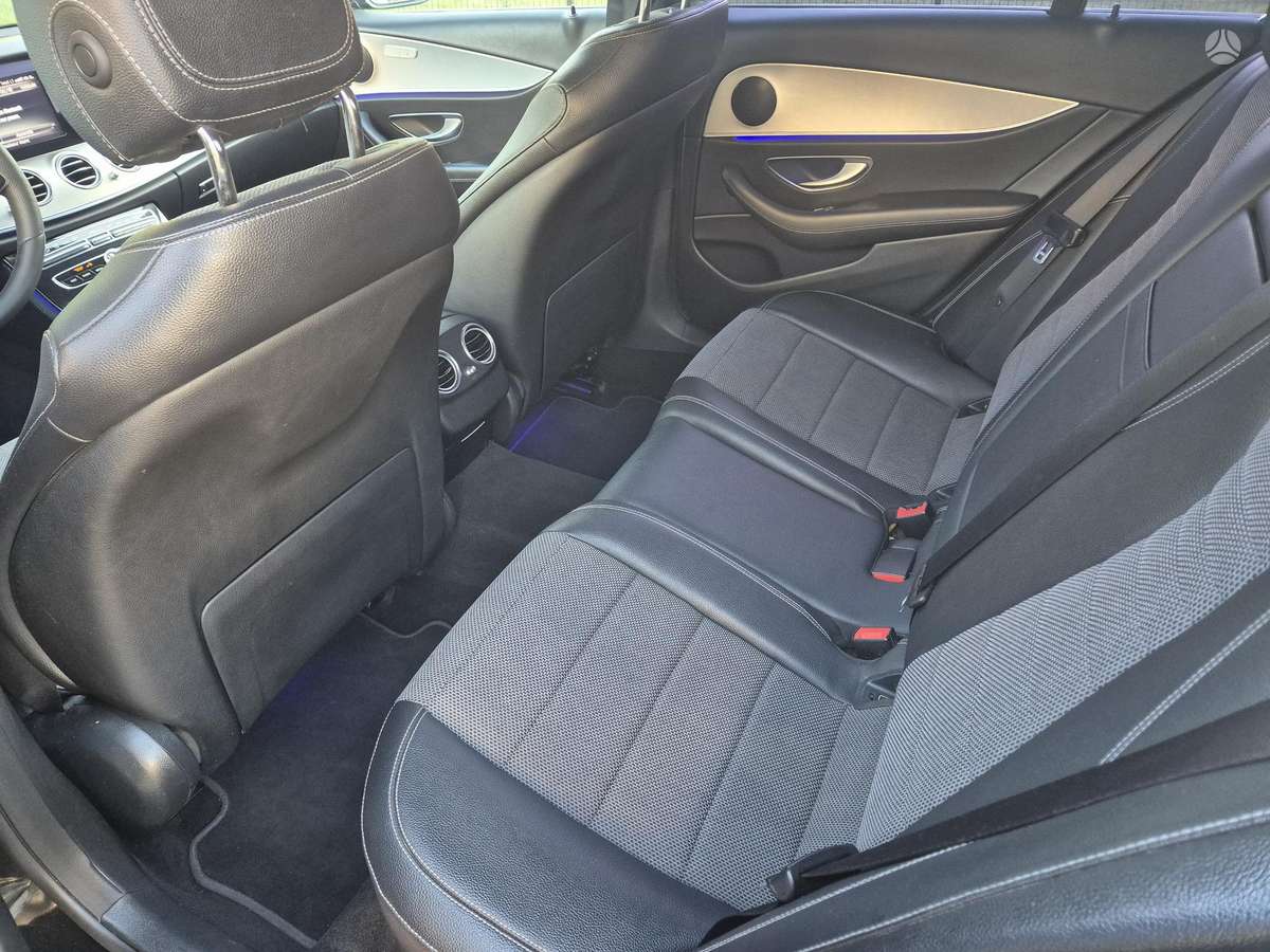 Mercedes-Benz E200 - 11