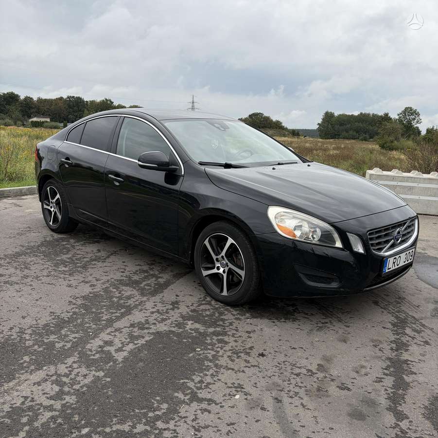 Volvo S60 - 1