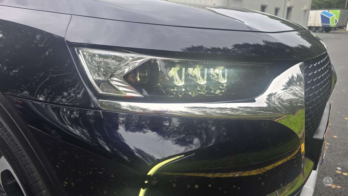 DS Automobiles DS7 Crossback - 4