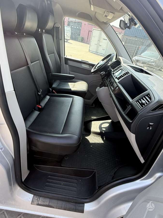 Volkswagen Transporter - 10