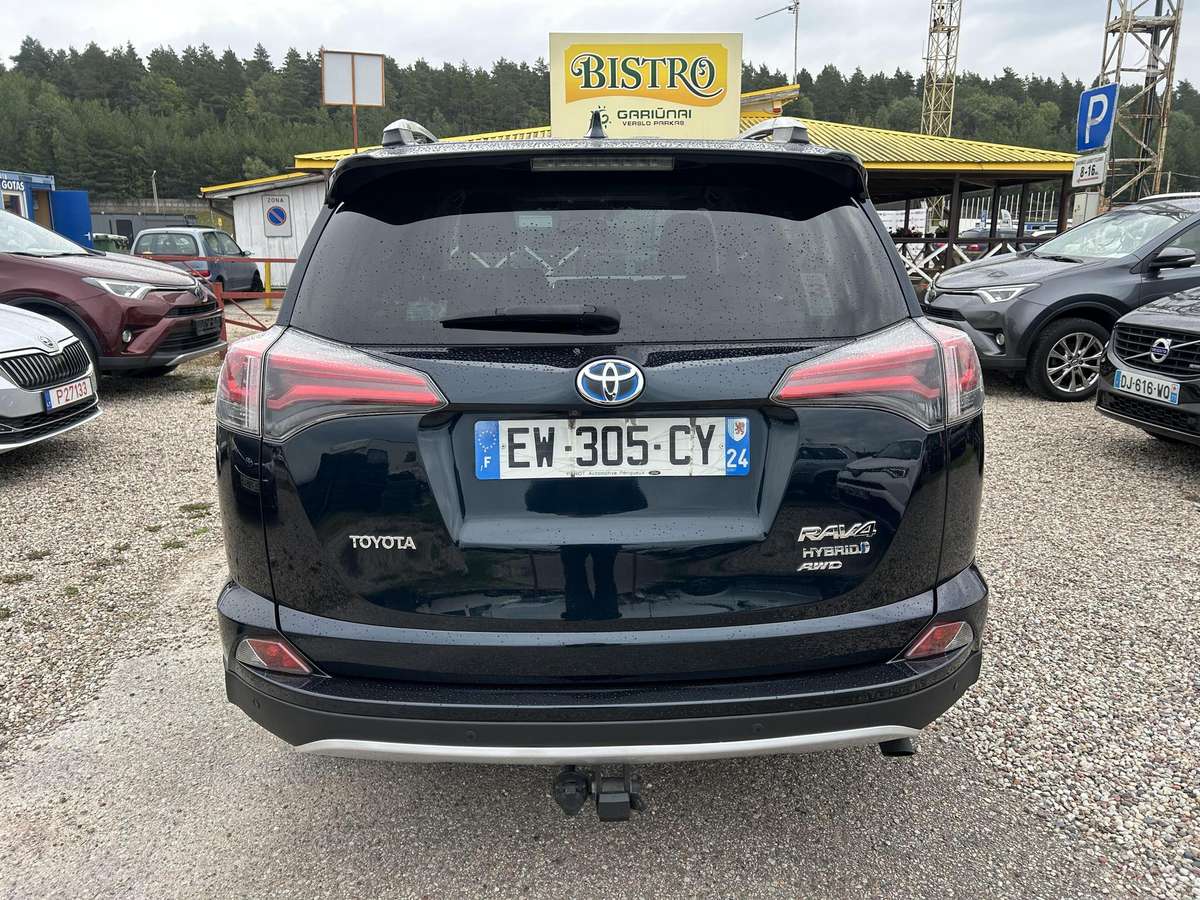Toyota RAV4 - 6