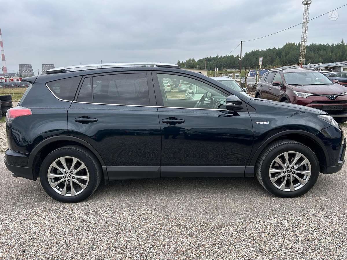 Toyota RAV4 - 7