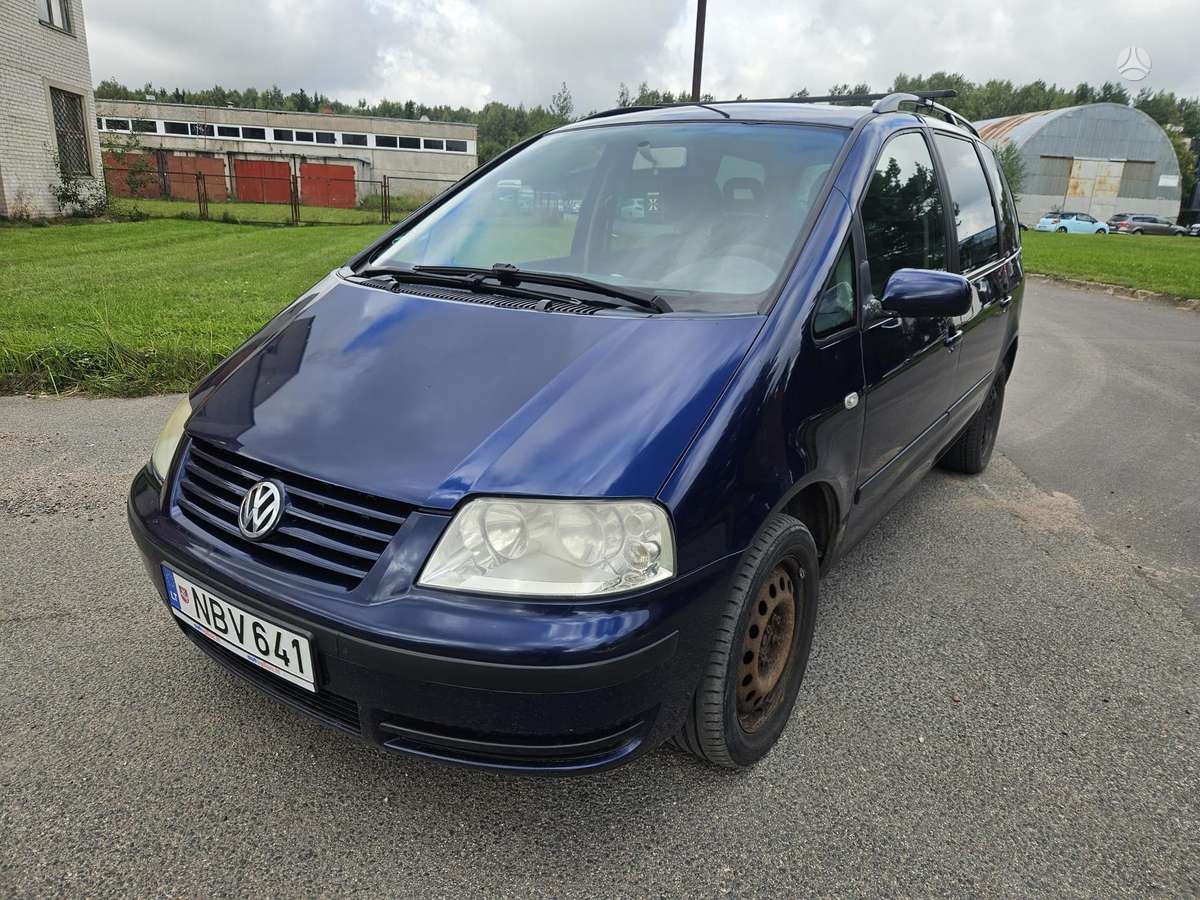Volkswagen Sharan - 1