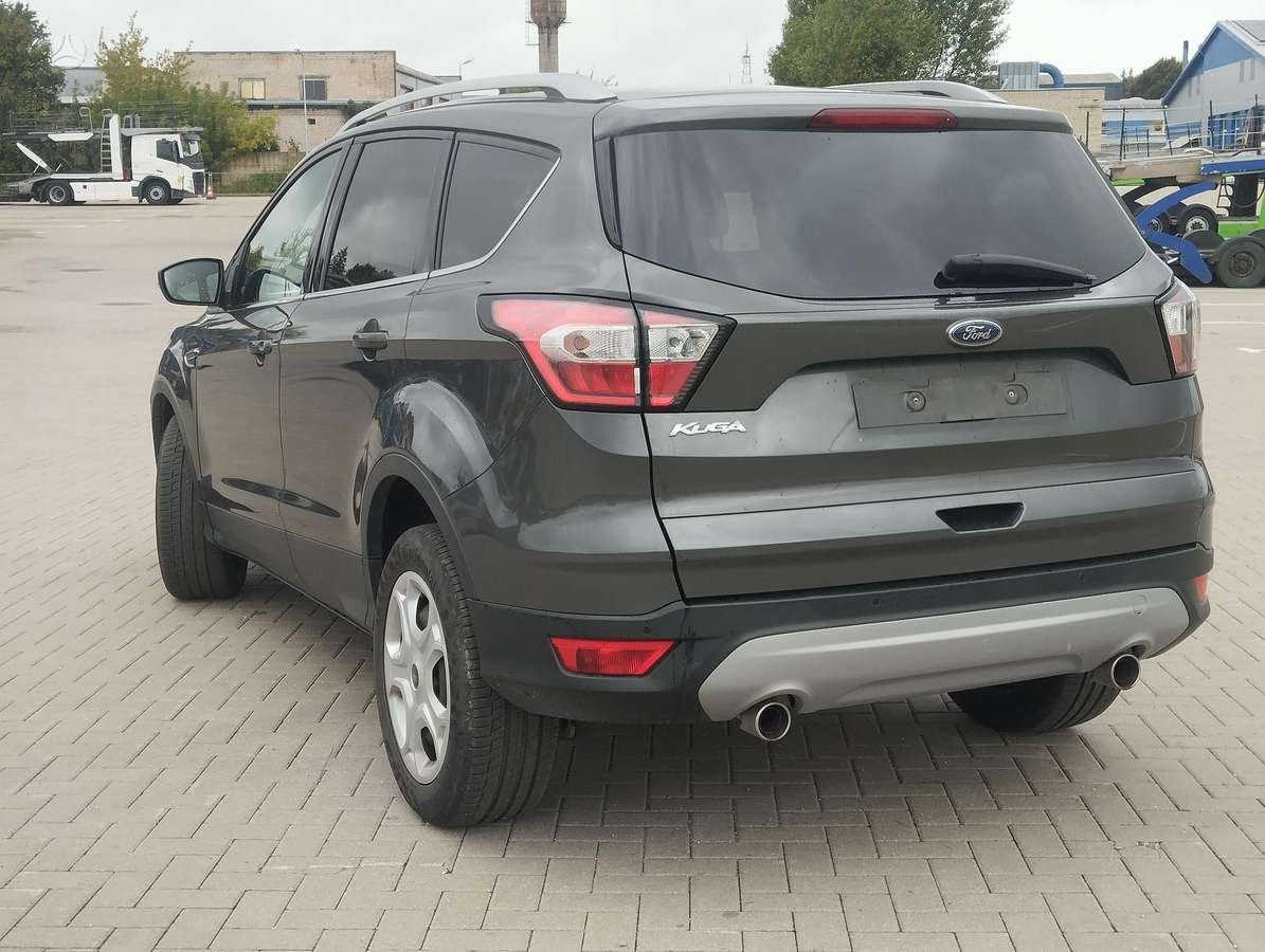 Ford Kuga - 4