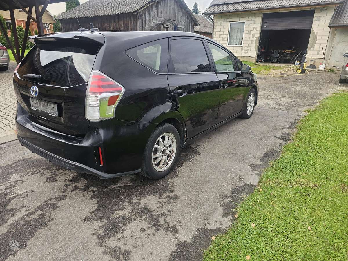 Toyota Prius+ - 4