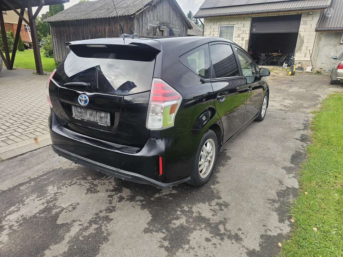 Toyota Prius+ - 5