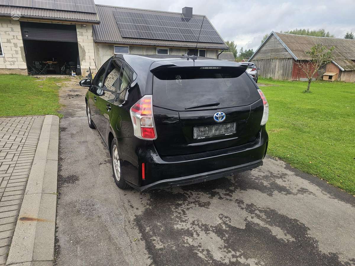 Toyota Prius+ - 7