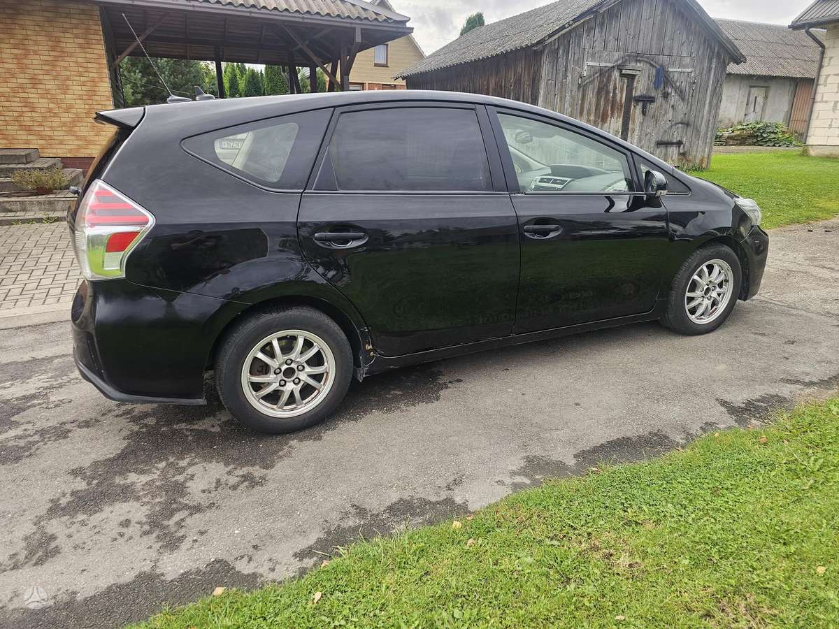 Toyota Prius+ - 8