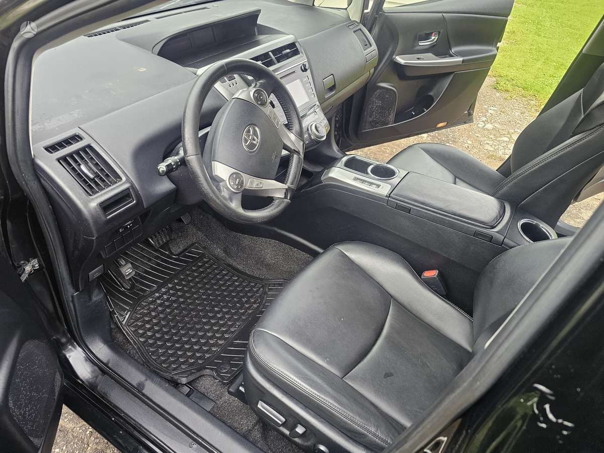 Toyota Prius+ - 9